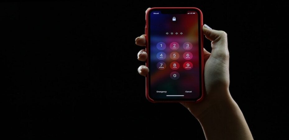 4 tips act as a secret passcode to unlock iPhone