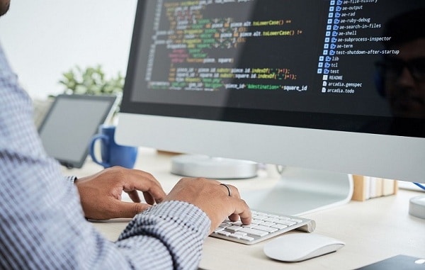 Reasons to use the services of a custom software development company