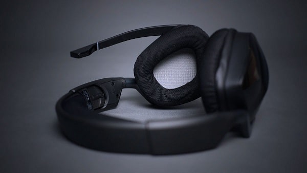 Corsair Void Pro RGB wireless headphones