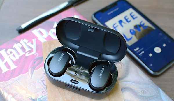     3. Bose Quietcomfort Earbuds