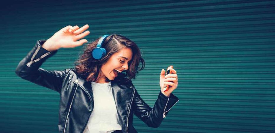 5 Best Ways to Listen to Music Together