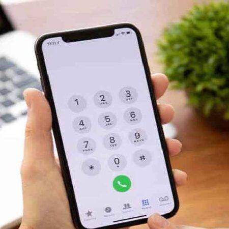 How to Dial Letters in the iPhone